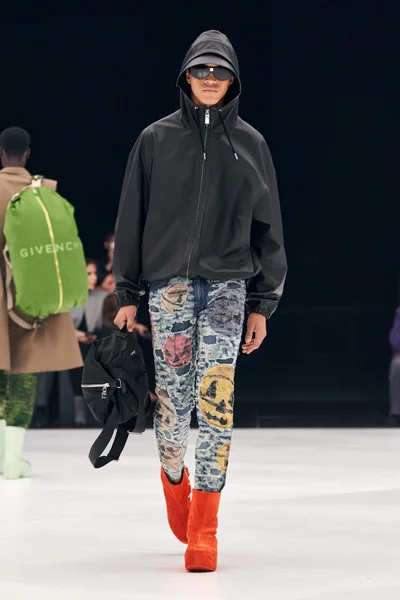 Look 47